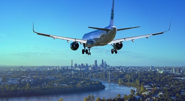 איך לטוס בזול?