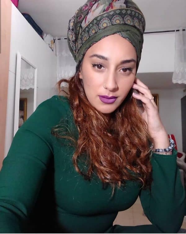 יסכה שולמית טוקר  צילום עצמי