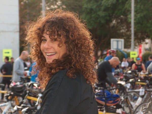 נילי בר לב מתוך פייסבוק