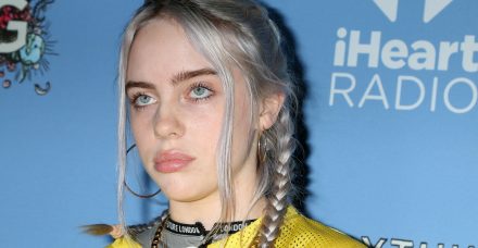 בת 17 וכובשת את העולם: מה סוד הקסם של בילי אייליש?