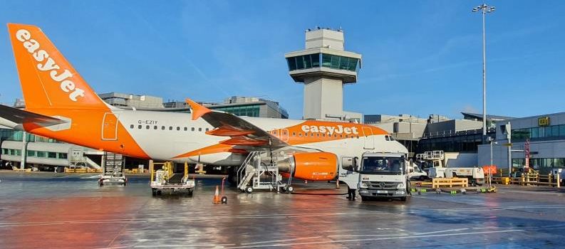 הטיסה עוכבה עקב תקלה במנוע – אך חברת התעופה תשלם לנוסעים פיצוי