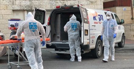 'בדלת ליד': "כולם מדברים ובסוף אנחנו אלו שנוגעים בהם ומוצאים את גופותיהם"