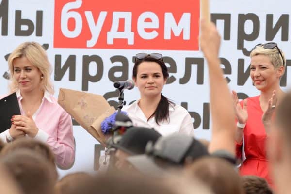 המועמדות חברו יחד נגד לוקשנקו. המצע כולל שלושה סעיפים בלבד. צילום Shutterstock