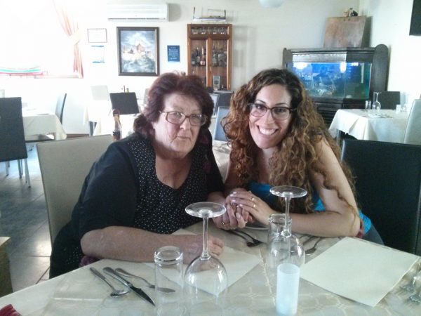 מיכל נעים וסבתה אורה ברז ז"ל. צילום ביתי