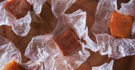 לא באים בלי מתנה לליל הסדר