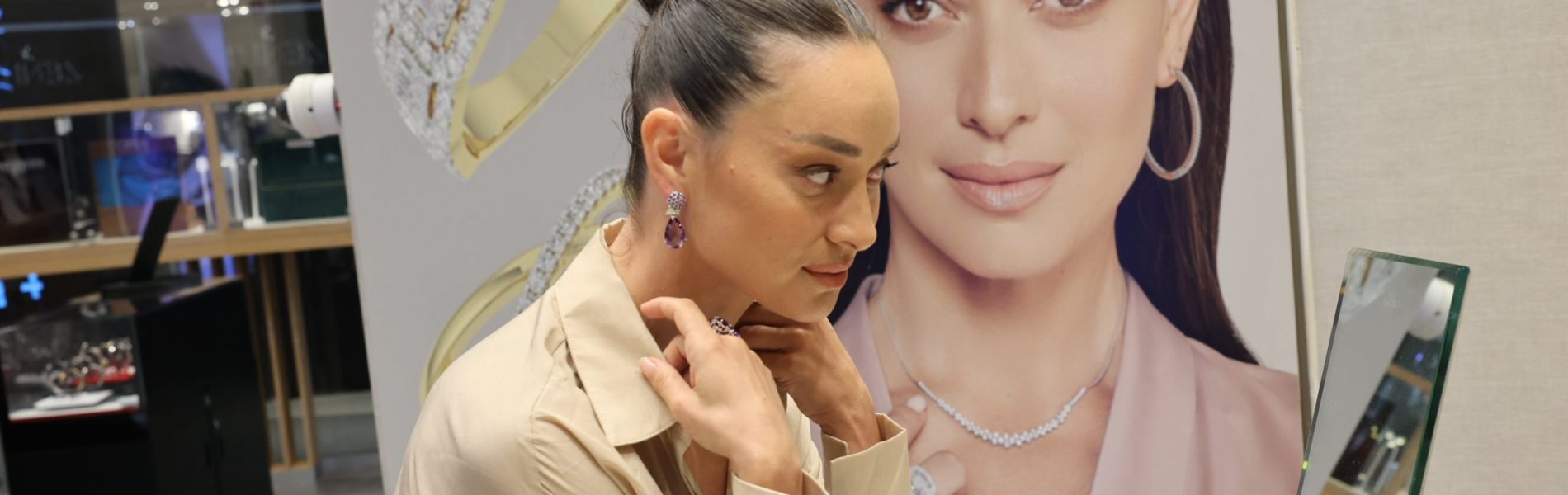 איך יודעים שבא הסתיו? החצבים פורחים, והקולקציות החדשות כבר בחנויות