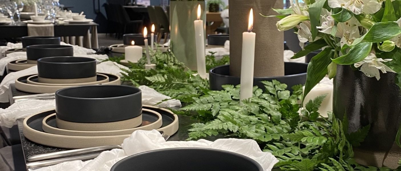 חג שמח וטעים. המוצרים החדשים, איך לערוך את השולחן, ומתוקים שווים לקינוח