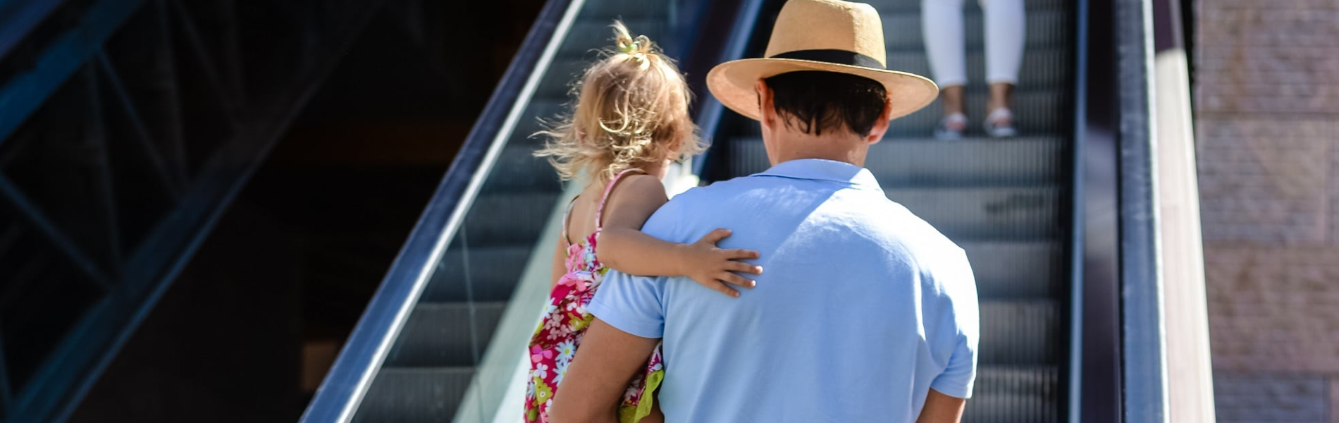 האם לאבא מותר לקחת את הילדה שלו לשירותי נשים?