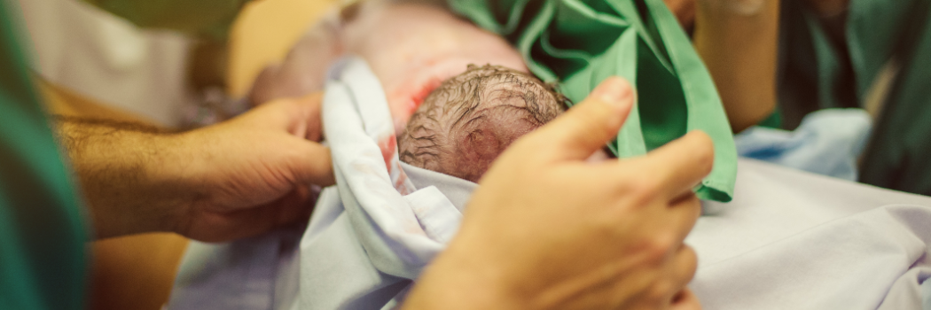 אחות מנעה מתינוק לצאת לאוויר העולם. בית החולים יפצה את היולדת ב-16 מיליון דולר