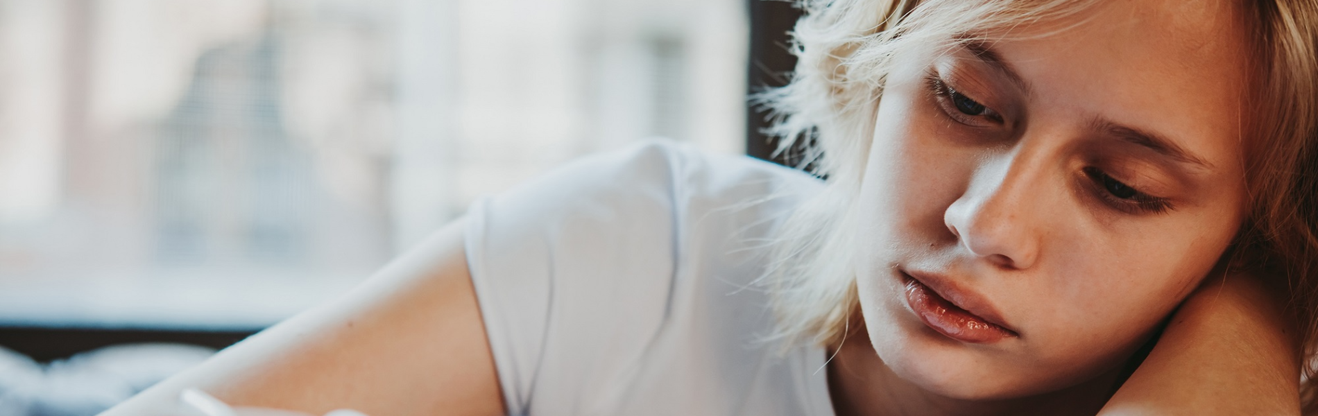 הסימנים להפרעות קשב אצל בנות ולמה הן מאובחנות 5 שנים מאוחר מדי