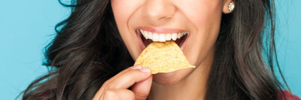 דוריטוס הודיעה: בקרוב נשיק צ'יפס מיוחד לנשים