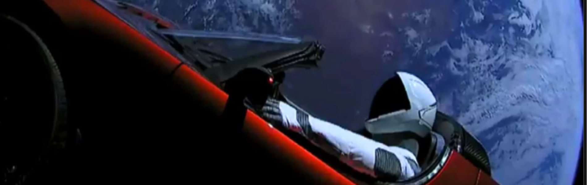 מי תהיה האישה הראשונה שתטיס משהו פחות אידיוטי ממכונית לחלל?