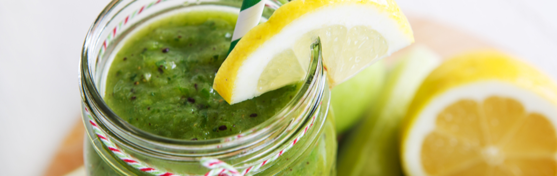 במקום לנשנש: שייק תרד, נענע ולימון מרענן במיוחד