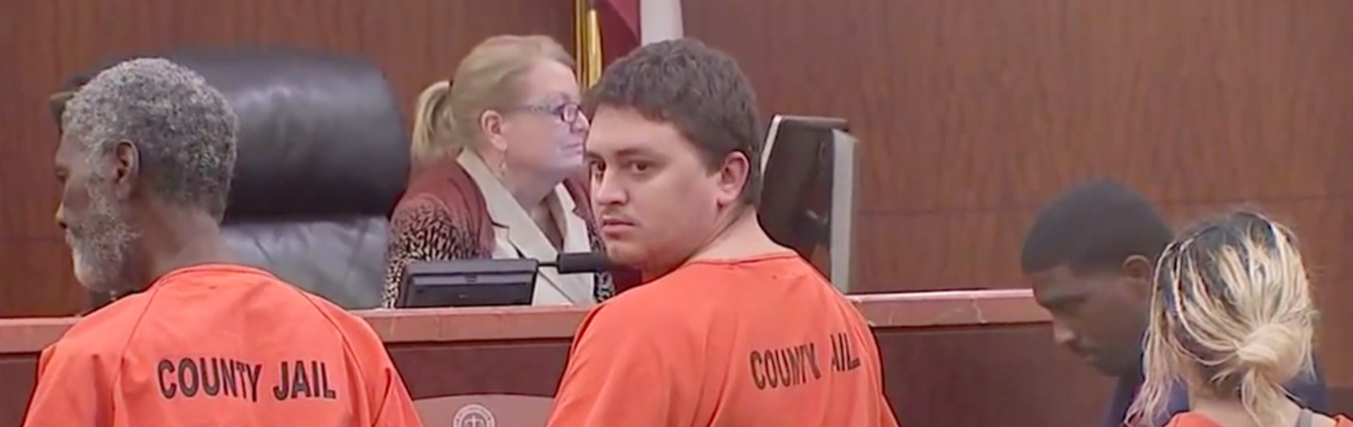 גבר החליט שנשים לא מסוגלות לנהוג, אז הוא ירה בהן