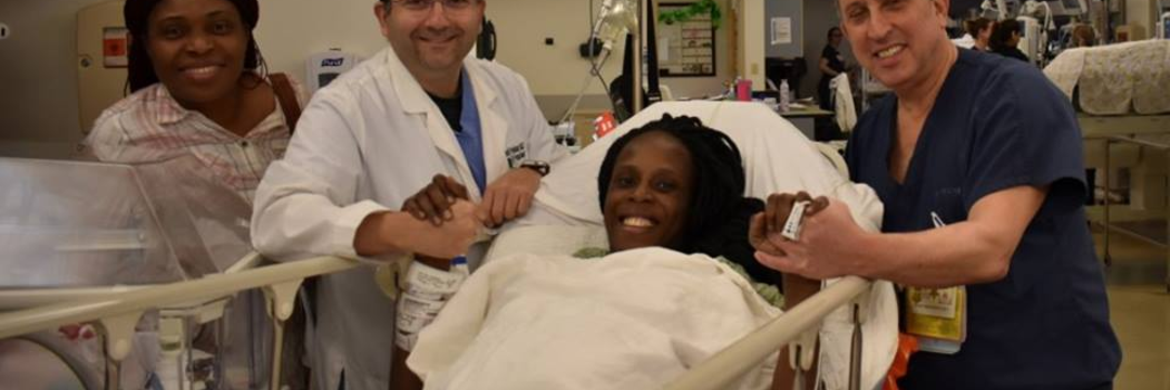 אישה ילדה שישייה בעשר דקות