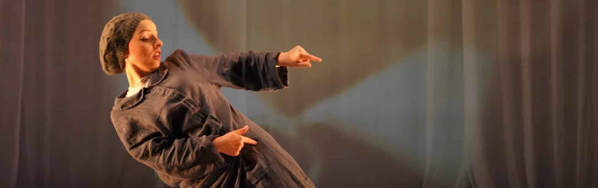 "אני אישה, חרדית, חסידית ורקדנית": גיטי פורגס פורצת גבולות