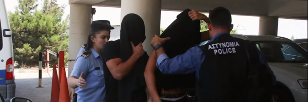 הצעירים החשודים בפרשת האונס בקפריסין. צילום מסך יוטיוב