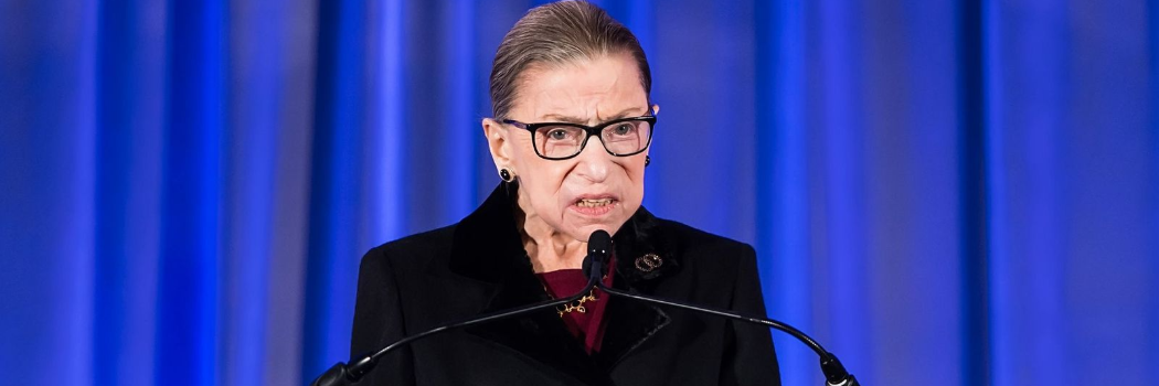 רות ביידר גינסבורג נואמת במוזיאון הלאומי להיסטוריה יהודית אמריקנית בפילדלפיה, 19 בדצמבר, 2019 (צילום: גילברט קרסקיו / גטי אימג'ס)