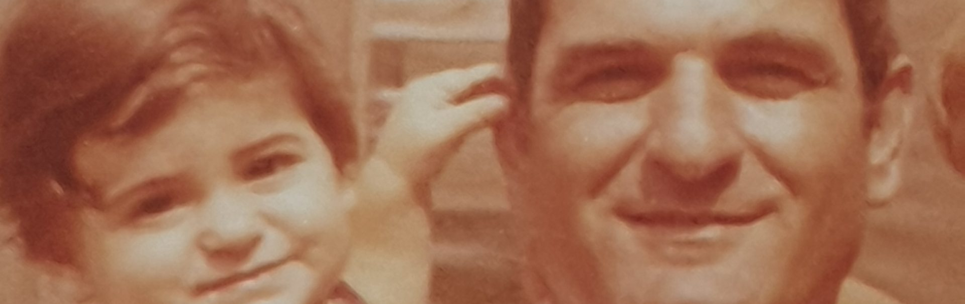 "בגיל 4 איבדתי את אבא. זה כמו לגדול בעולם שהוא חצי, אף פעם לא שלם"