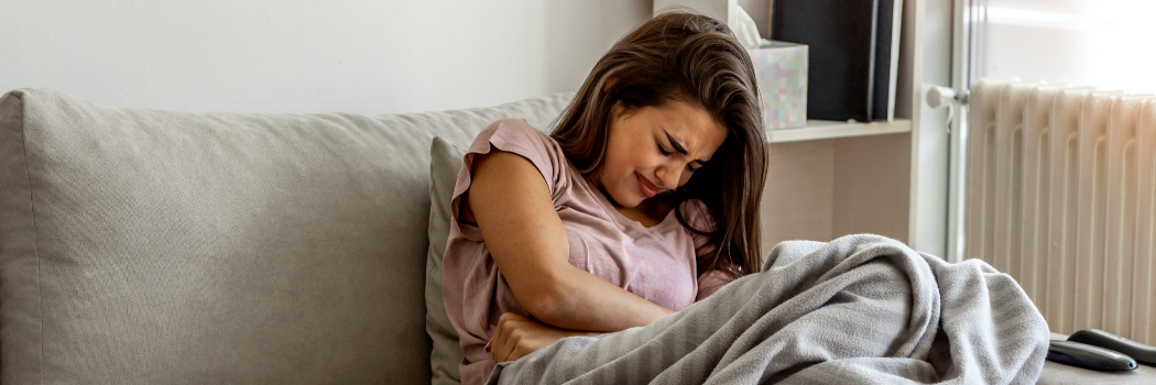 האומנית שמציירת אנדומטריוזיס: "שנים רבות של כאבי תופת מותירים בך חותם של סבל"