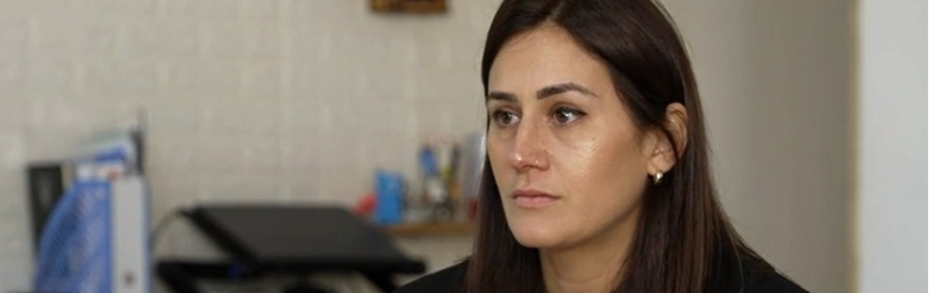 טענות כלפי יערית, אשתו של סא"ל שרוני, הן האשמת הקרבן